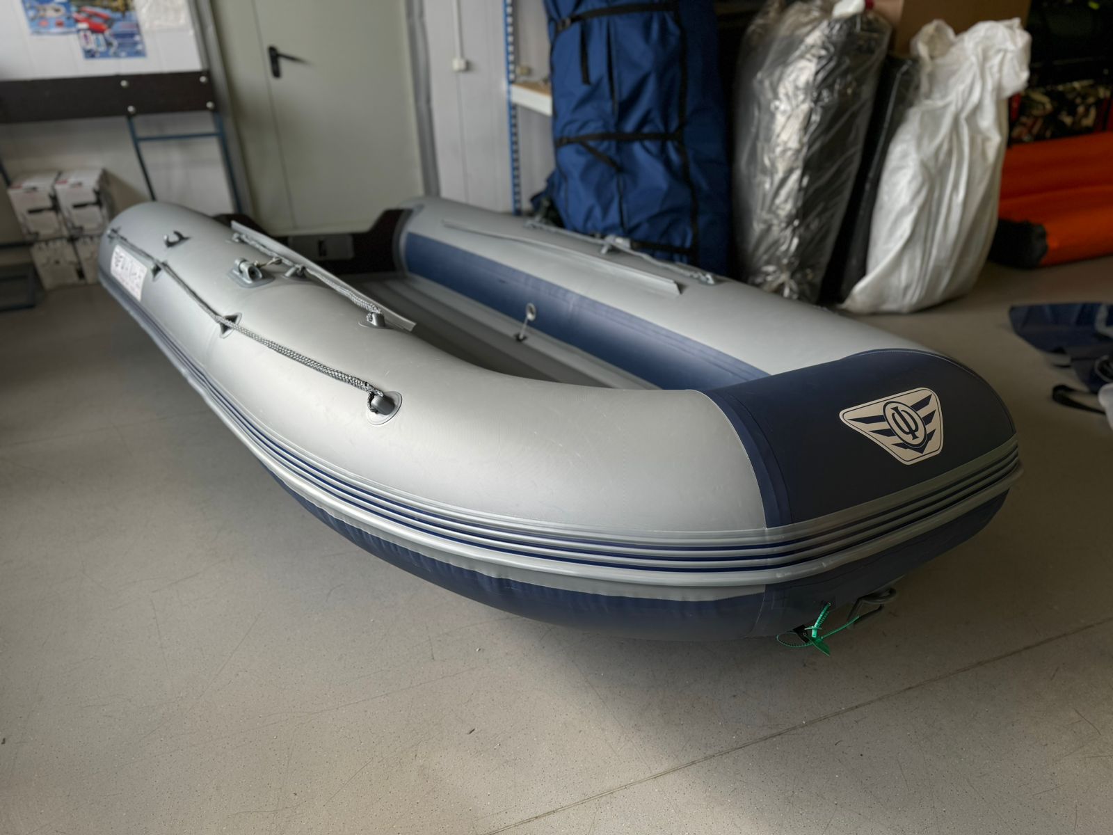 Лодка Флагман 350L
